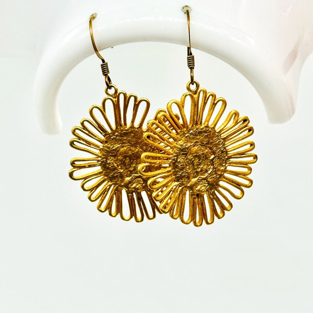 Gold Plated Straw Flower Dangle Drop Wire Earrings